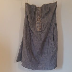 Wet seal strapless dress size xs.